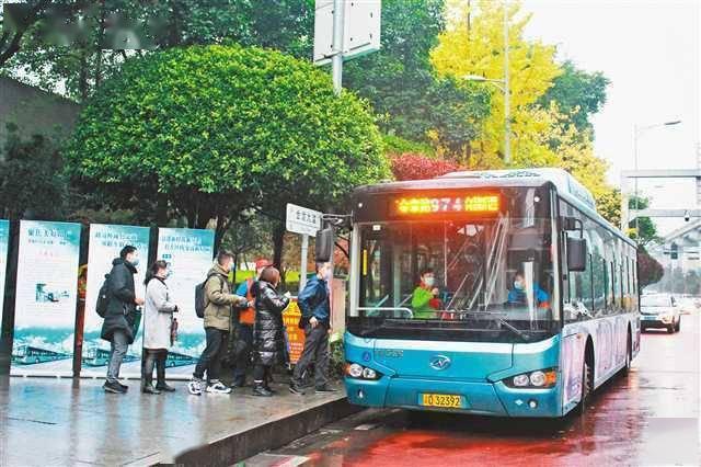 重庆公交圈吃瓜