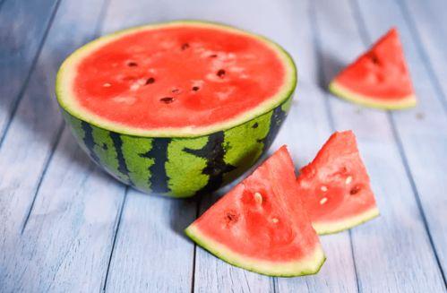 吃瓜的正确吃法,揭秘吃瓜的正确姿势与技巧