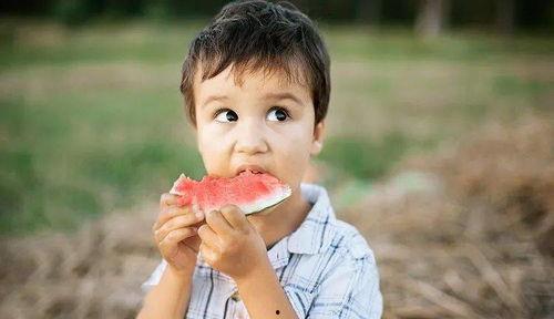 六姑娘吃瓜日常,揭秘娱乐圈幕后故事